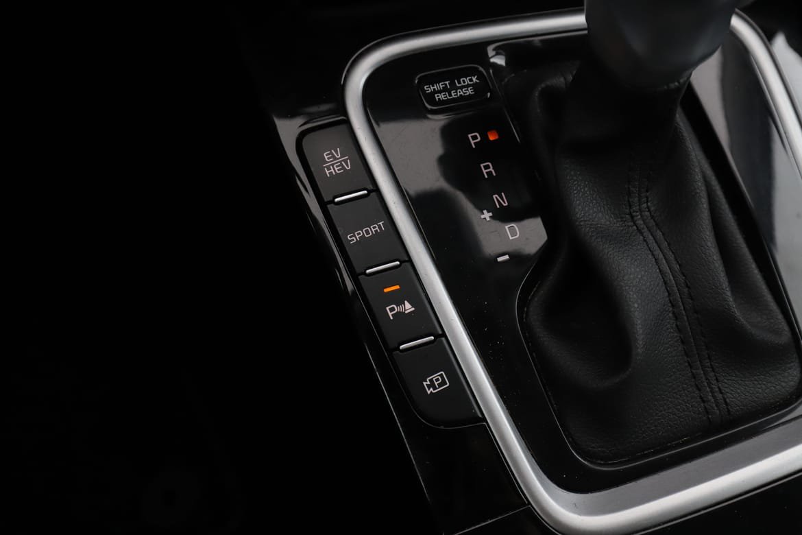 Vehicle Image 25