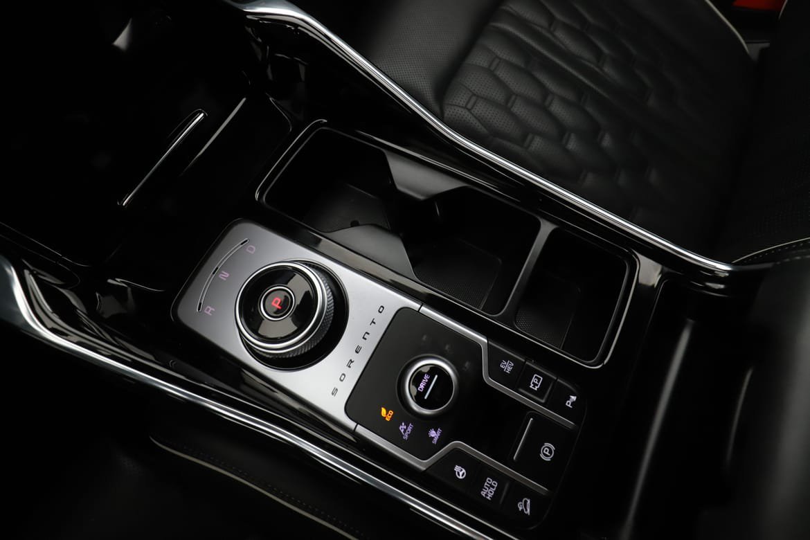 Vehicle Image 25