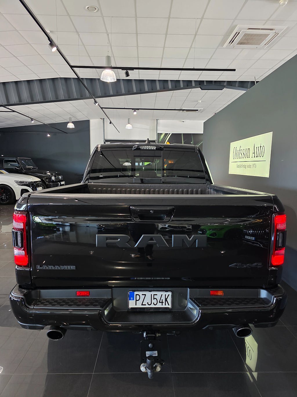 Vehicle Image 16
