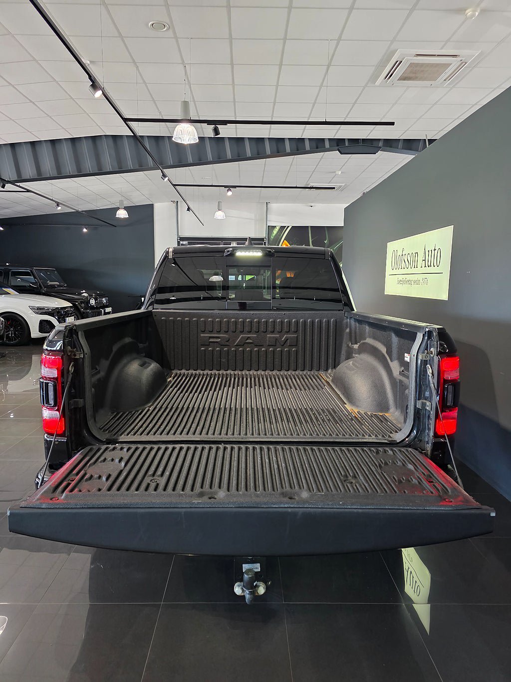 Vehicle Image 17