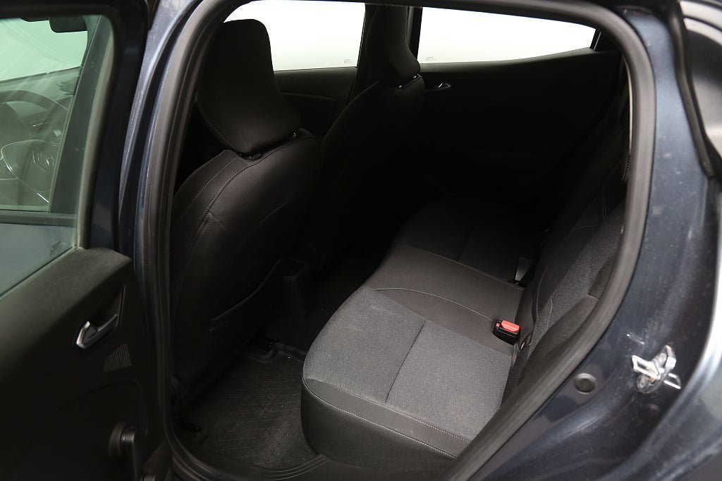 Vehicle Image 22
