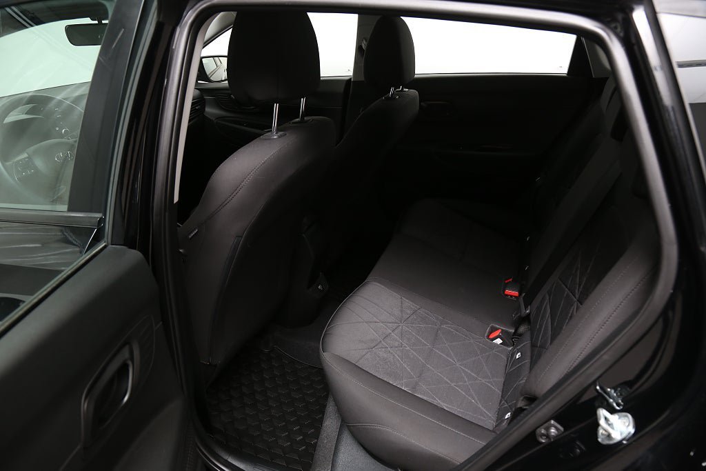 Vehicle Image 23