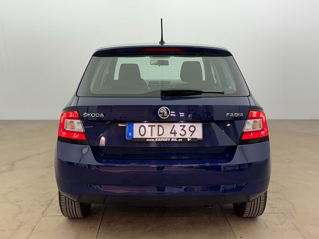Vehicle Image 6