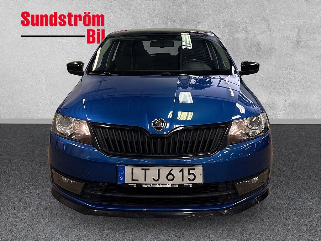 Vehicle Image 9
