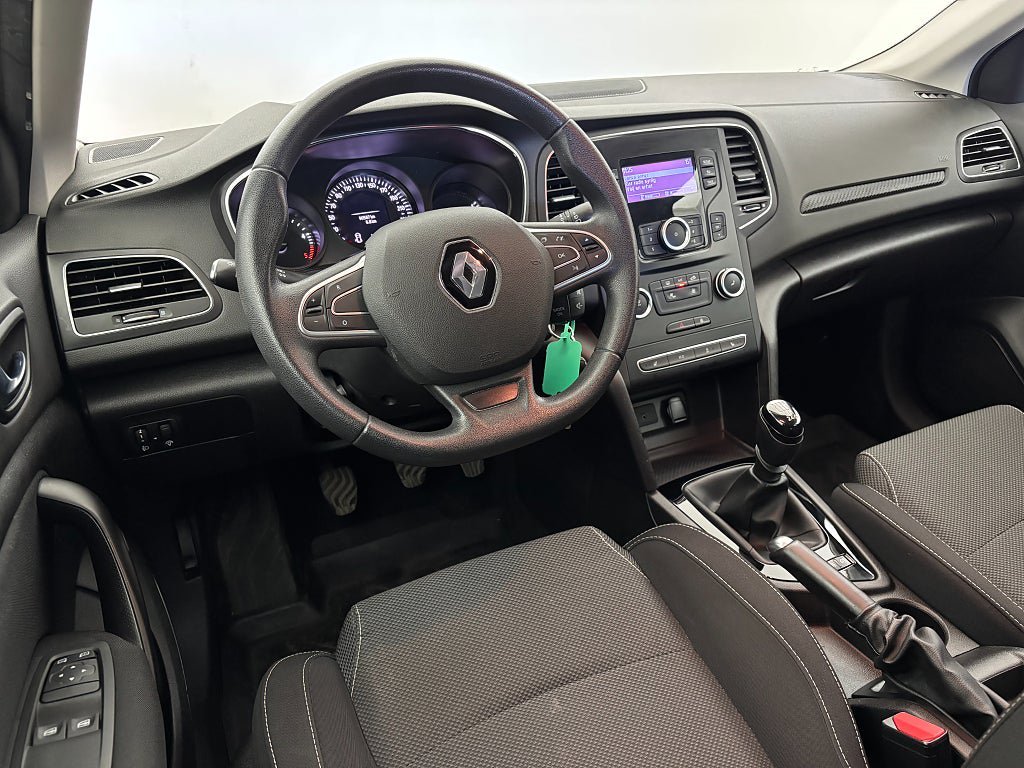 Vehicle Image 13