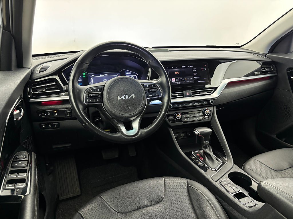Vehicle Image 17