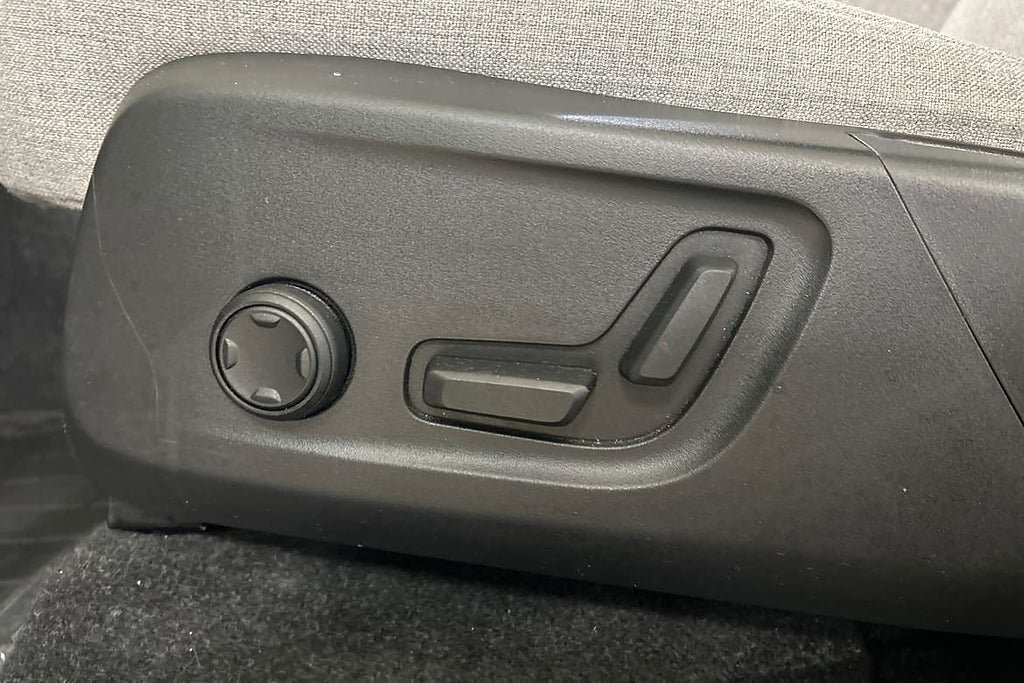 Vehicle Image 26