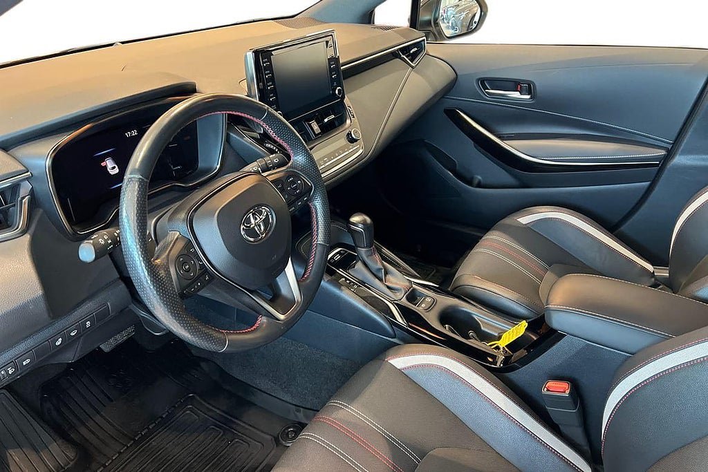 Vehicle Image 14