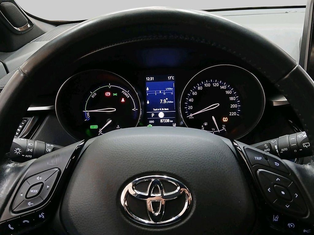 Vehicle Image 15