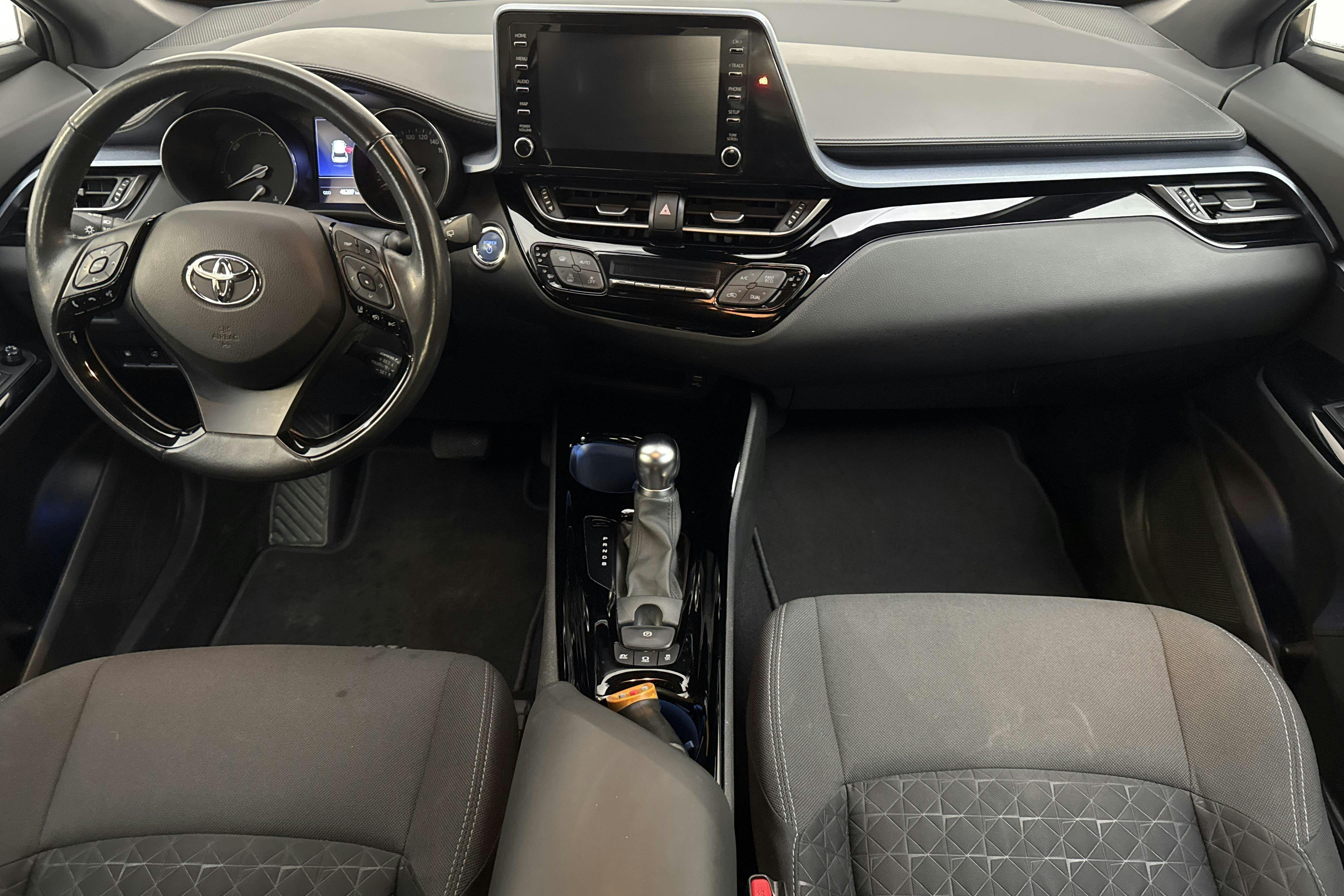 Vehicle Image 6