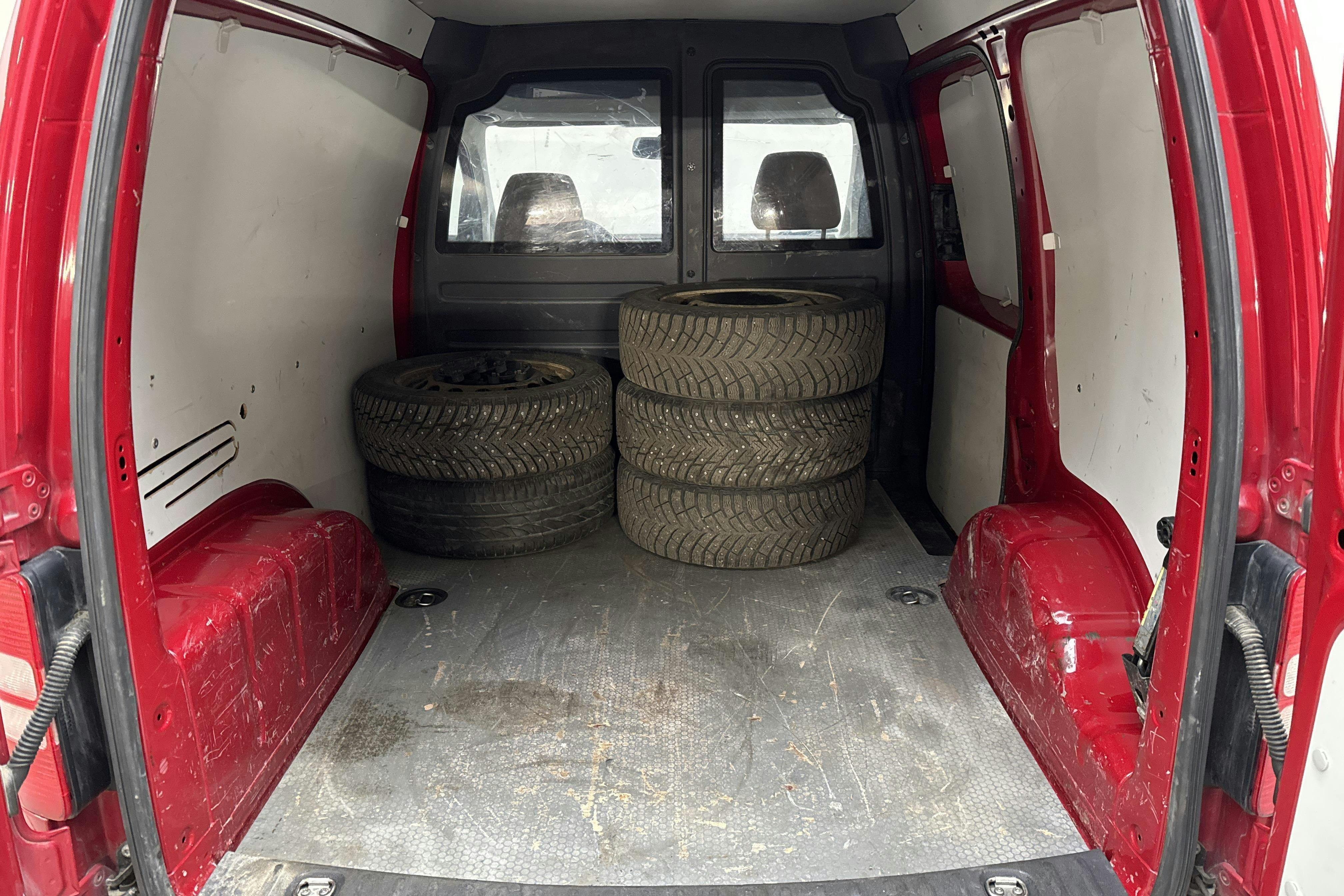 Vehicle Image 8