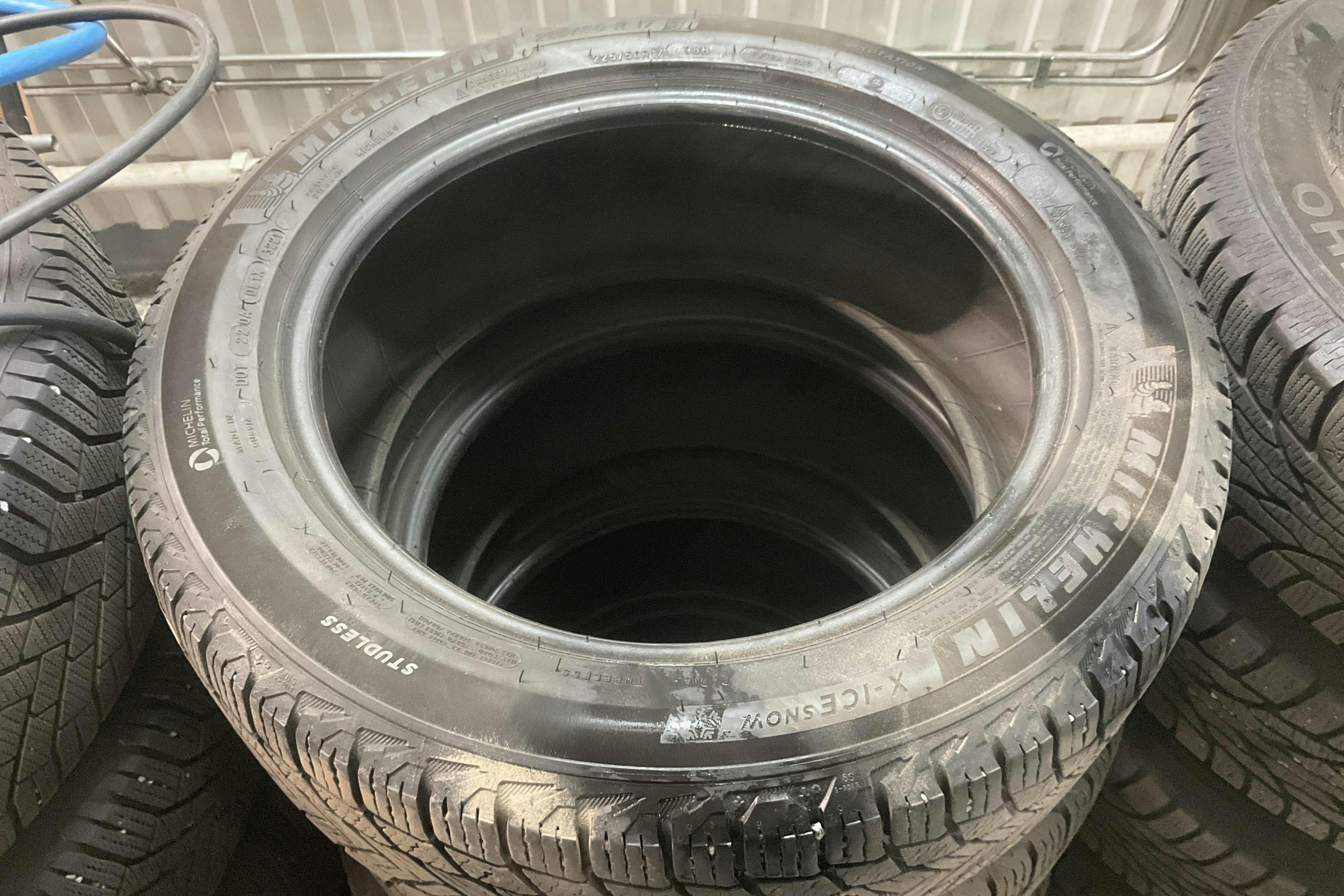 Vehicle Image 13