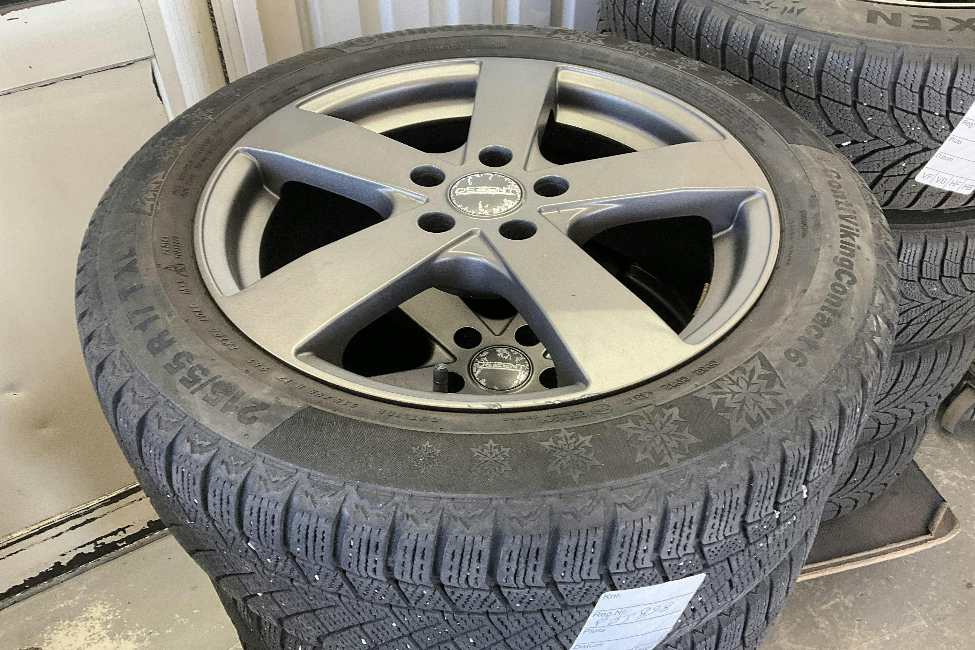 Vehicle Image 13