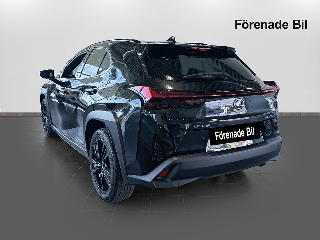 Vehicle Image 6