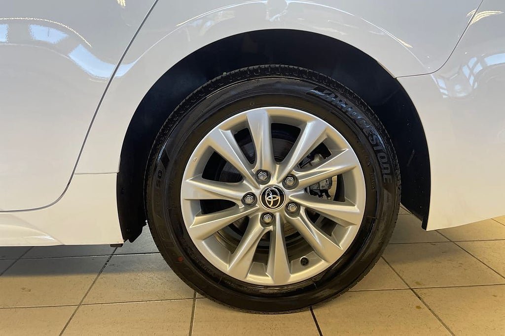 Vehicle Image 17