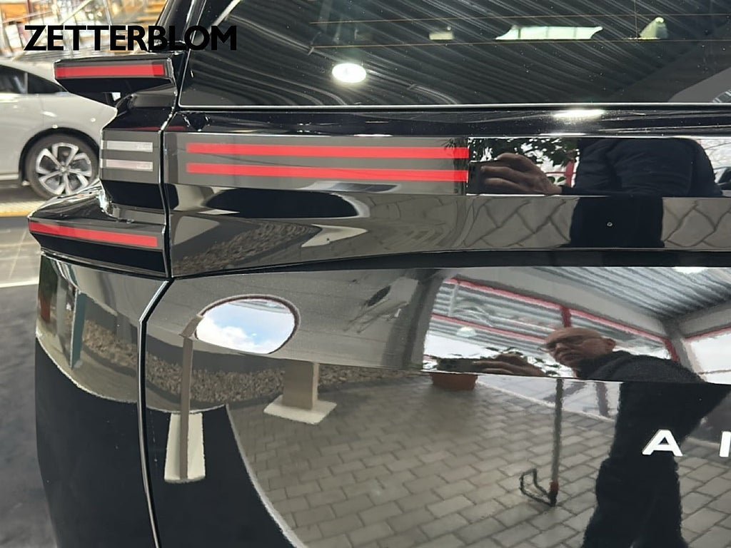 Vehicle Image 23
