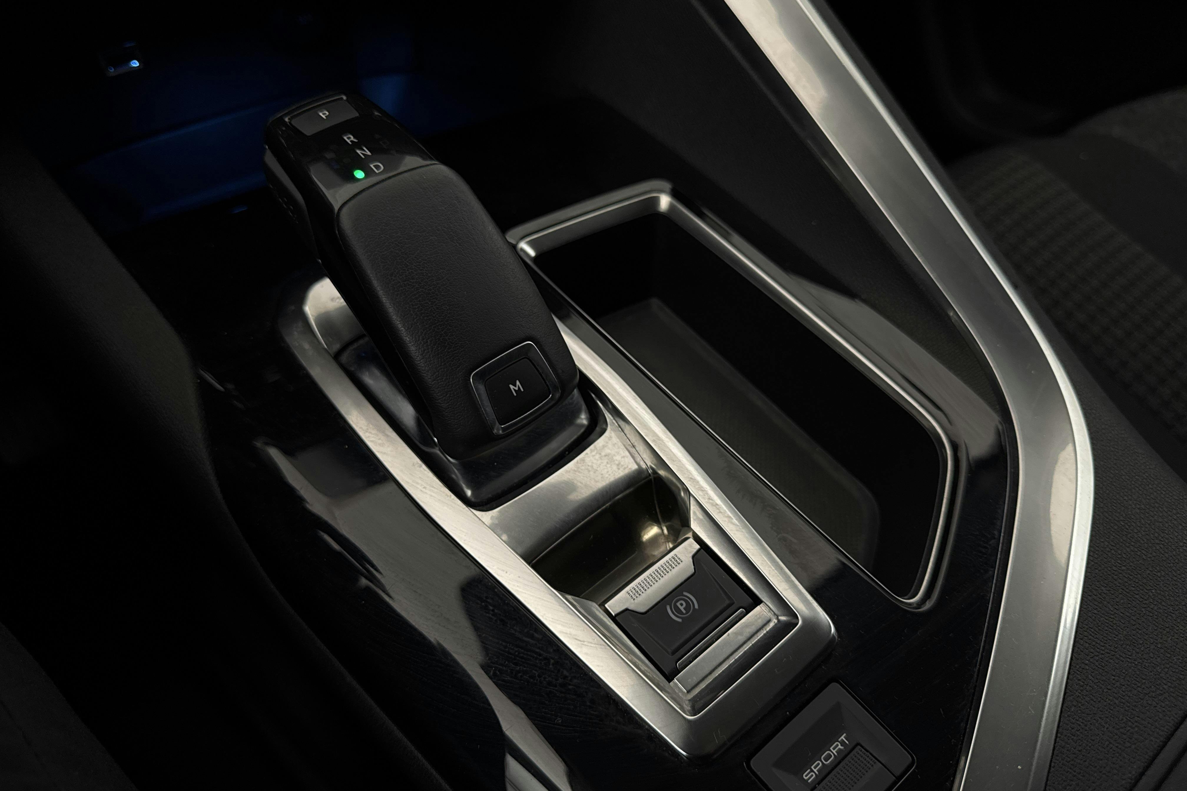 Vehicle Image 13