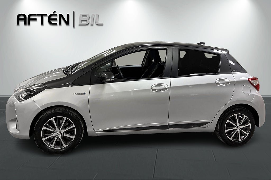 Vehicle Image 6