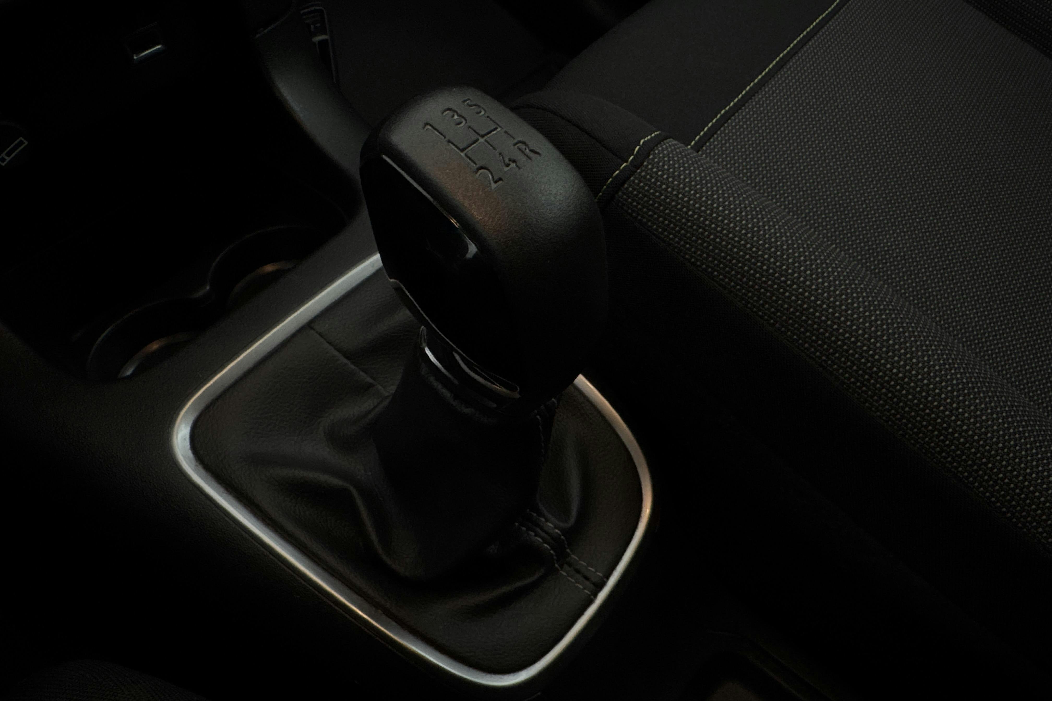 Vehicle Image 14