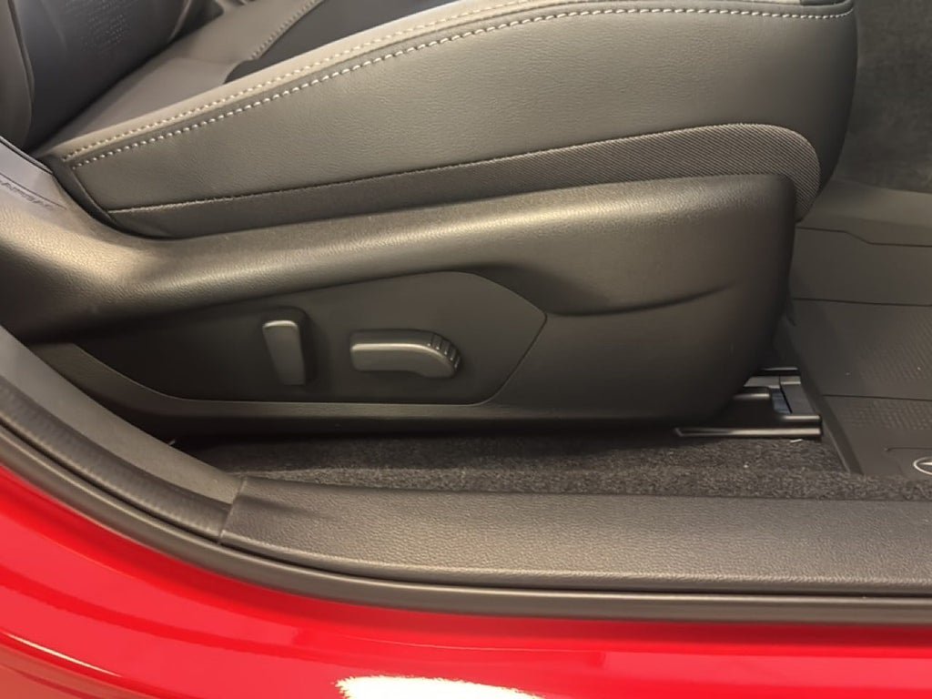 Vehicle Image 23