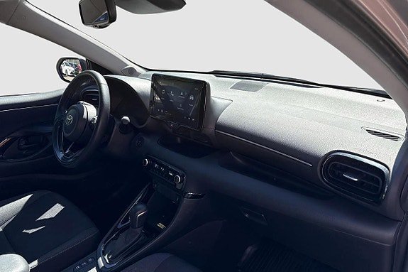 Vehicle Image 10