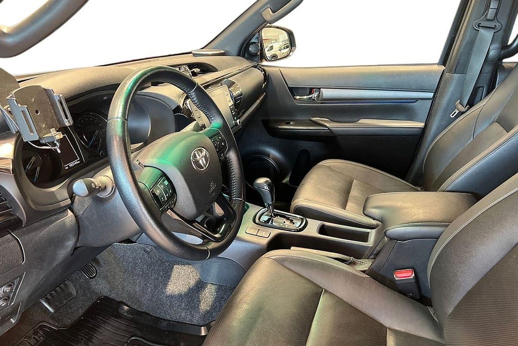 Vehicle Image 19