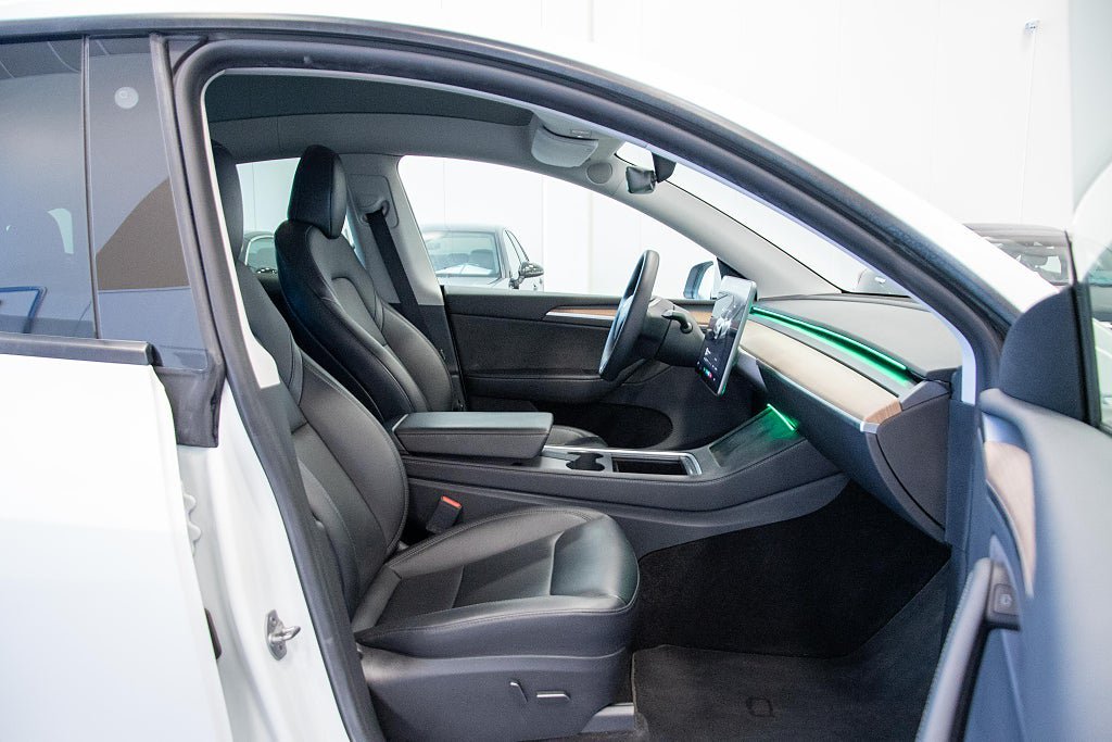 Vehicle Image 15