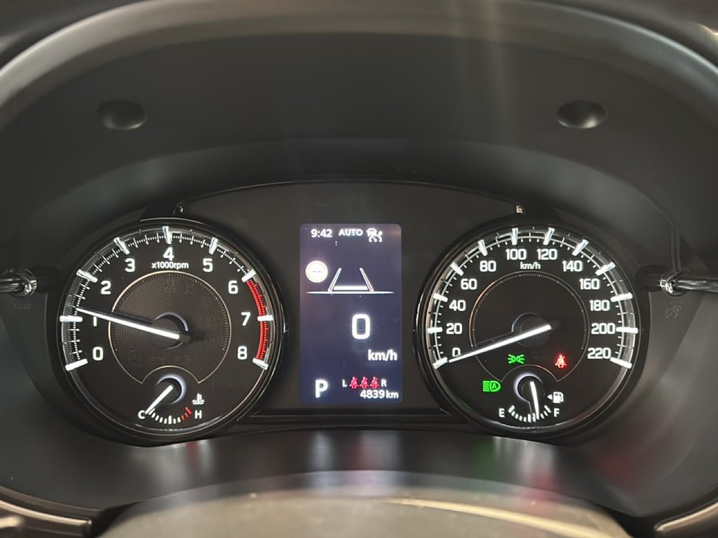 Vehicle Image 10