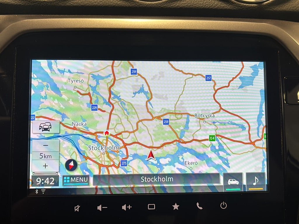Vehicle Image 12