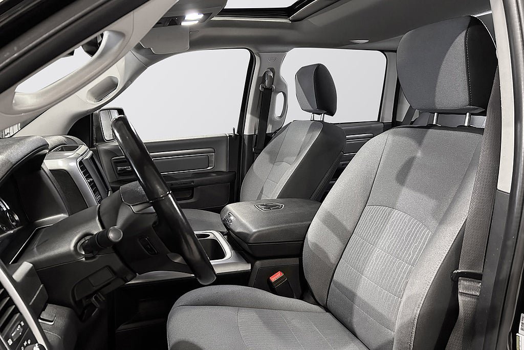 Vehicle Image 15
