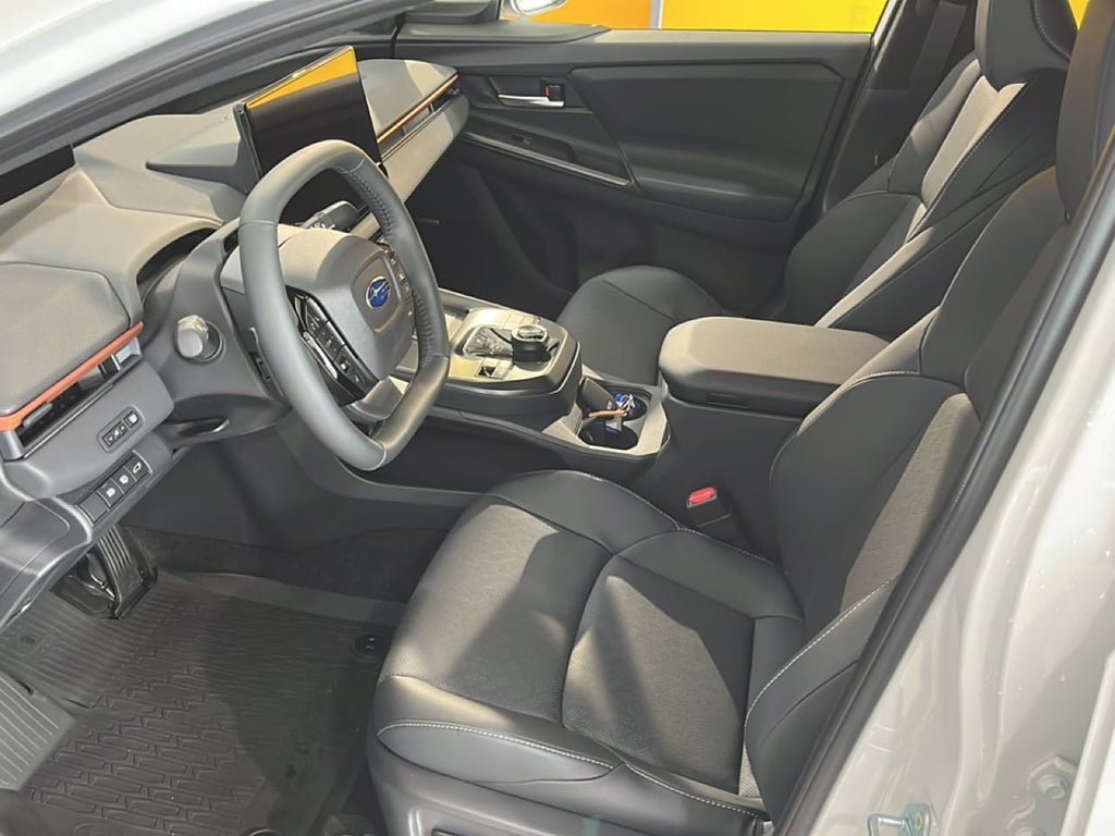 Vehicle Image 9