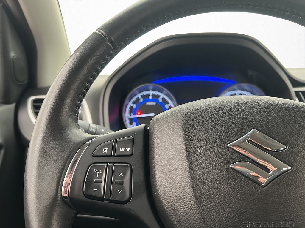 Vehicle Image 14