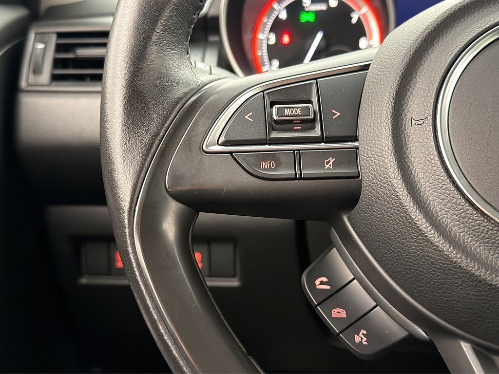 Vehicle Image 12