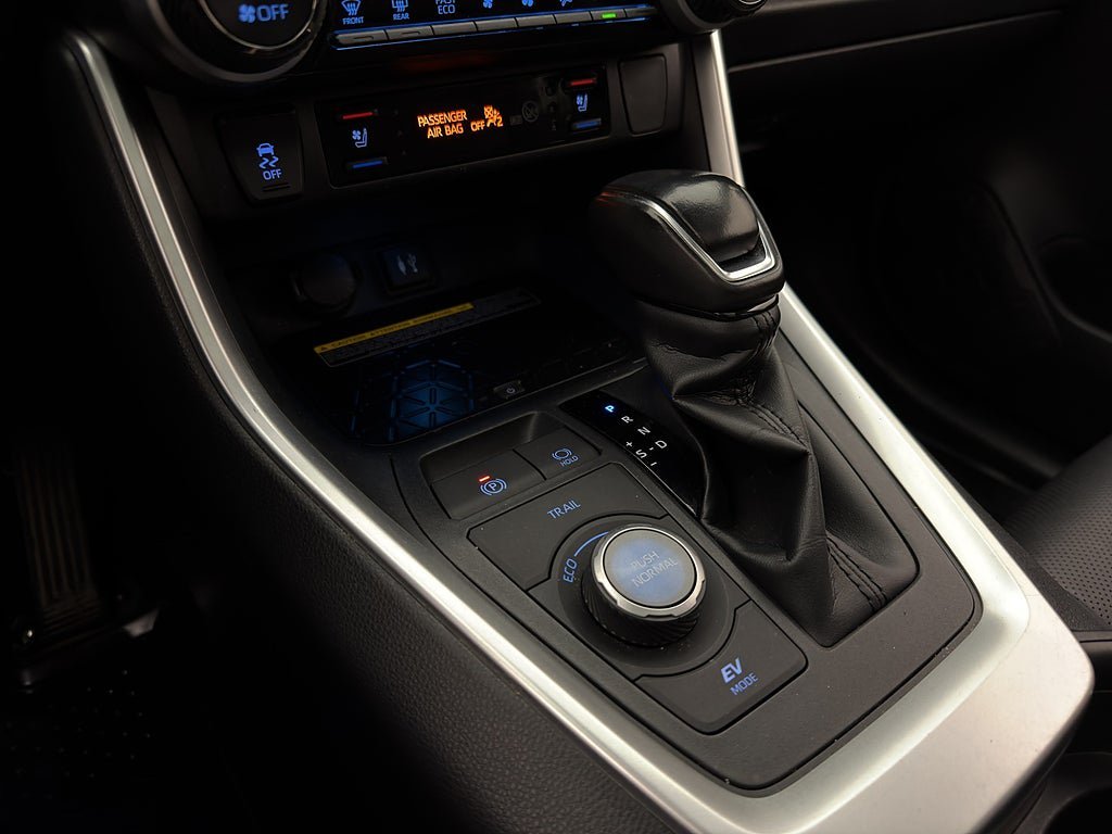 Vehicle Image 21