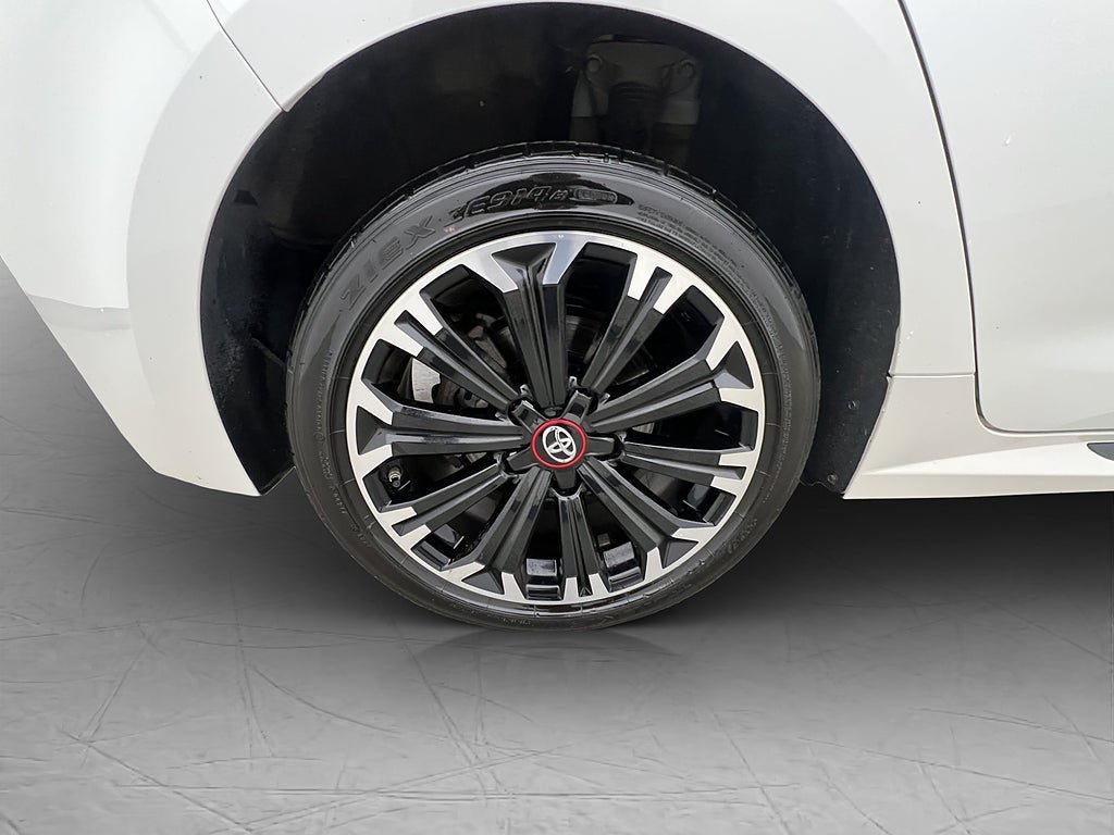 Vehicle Image 30