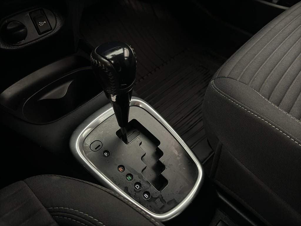 Vehicle Image 22