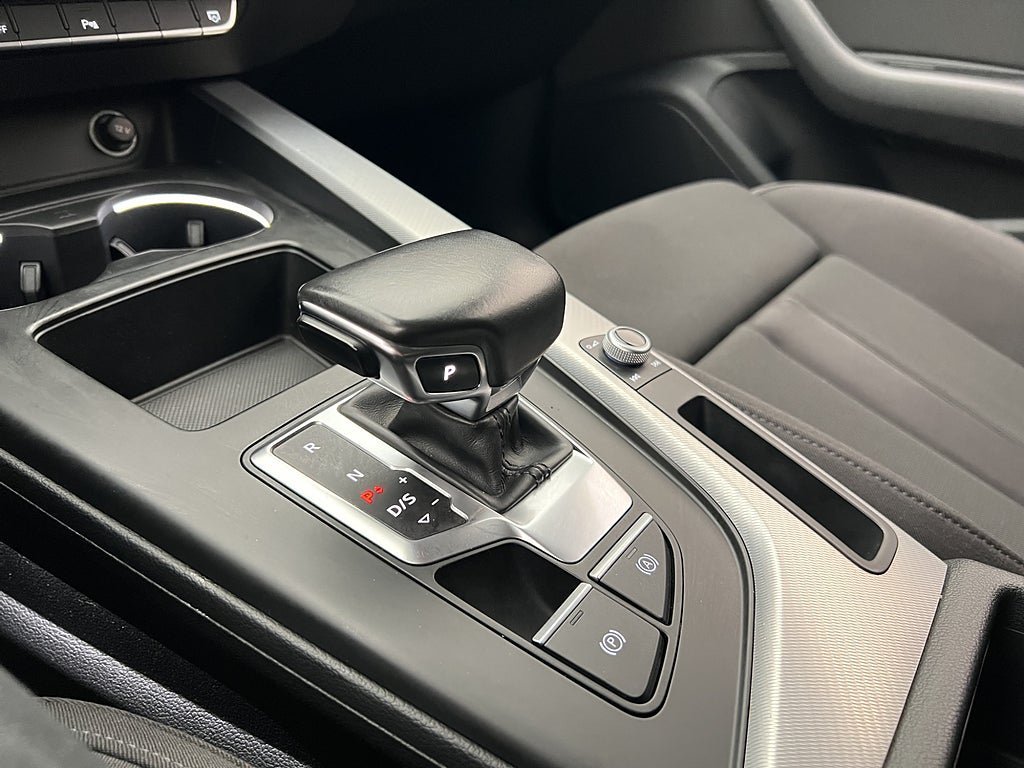 Vehicle Image 22
