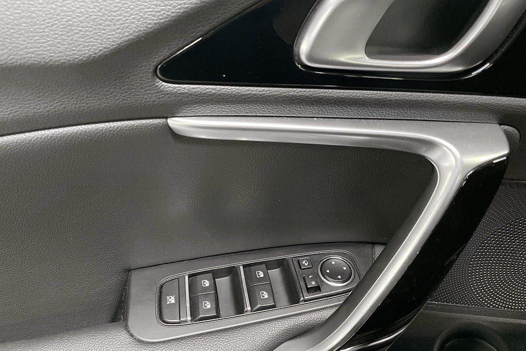 Vehicle Image 22