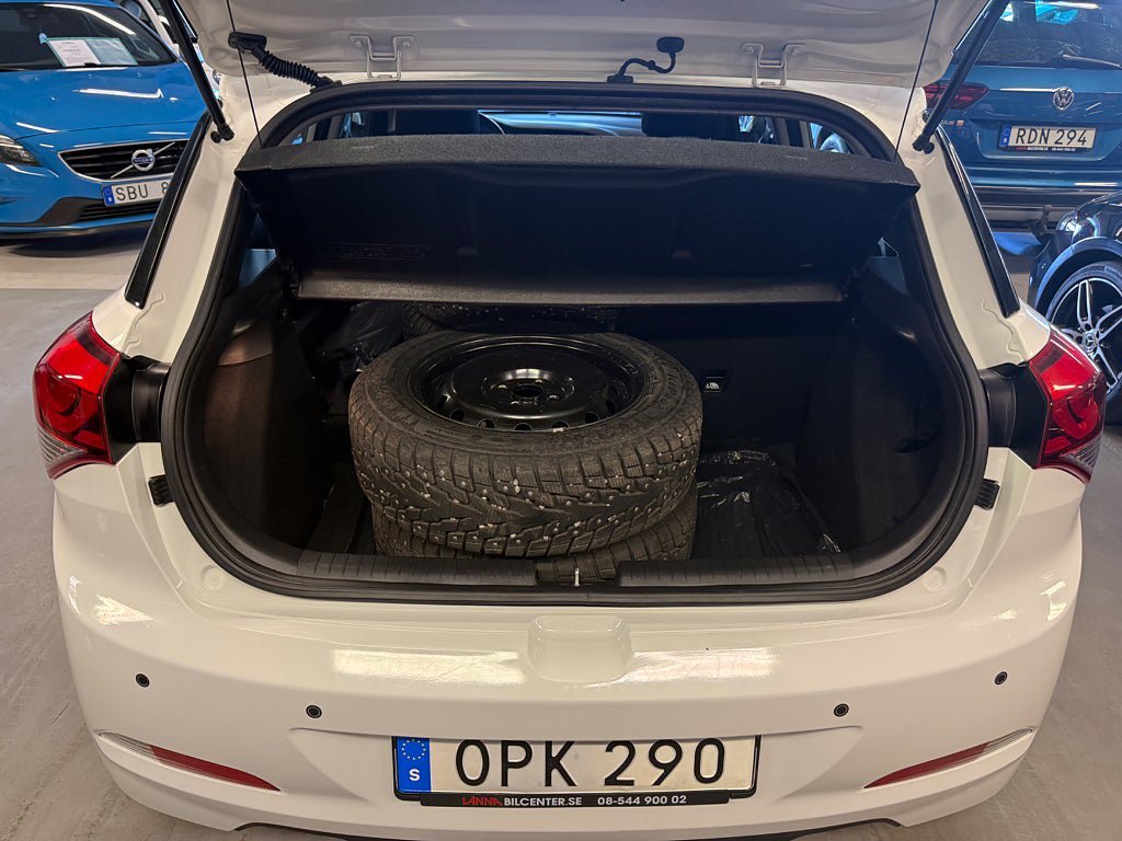 Vehicle Image 18