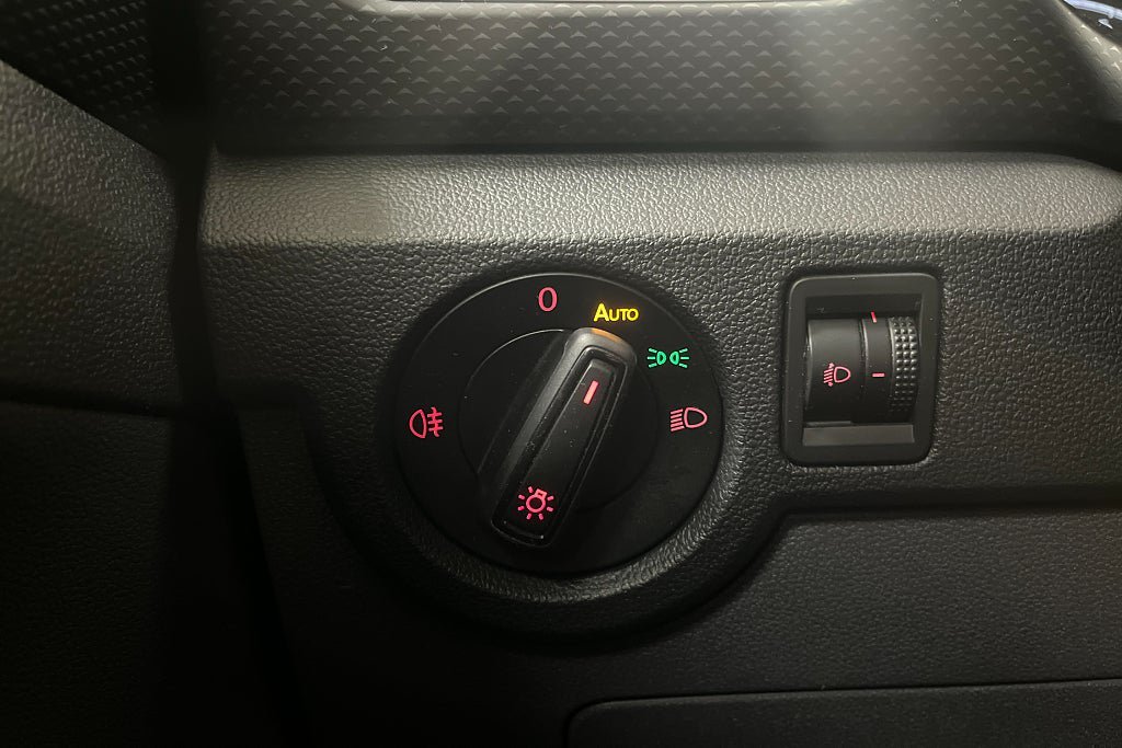 Vehicle Image 26