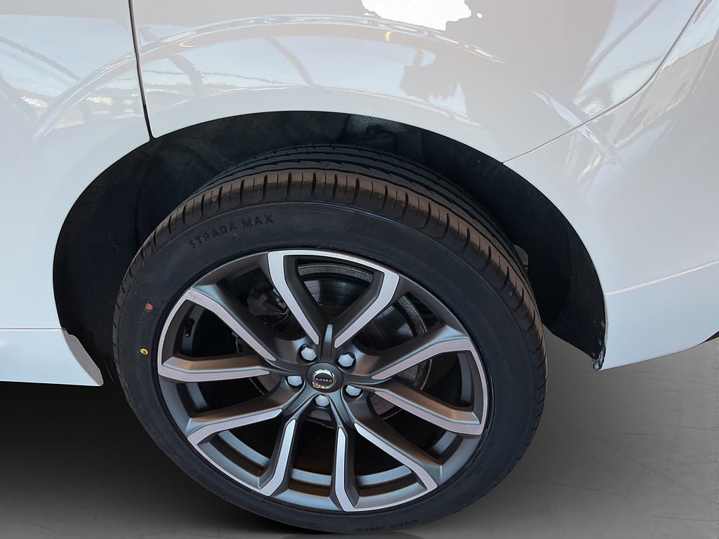 Vehicle Image 36