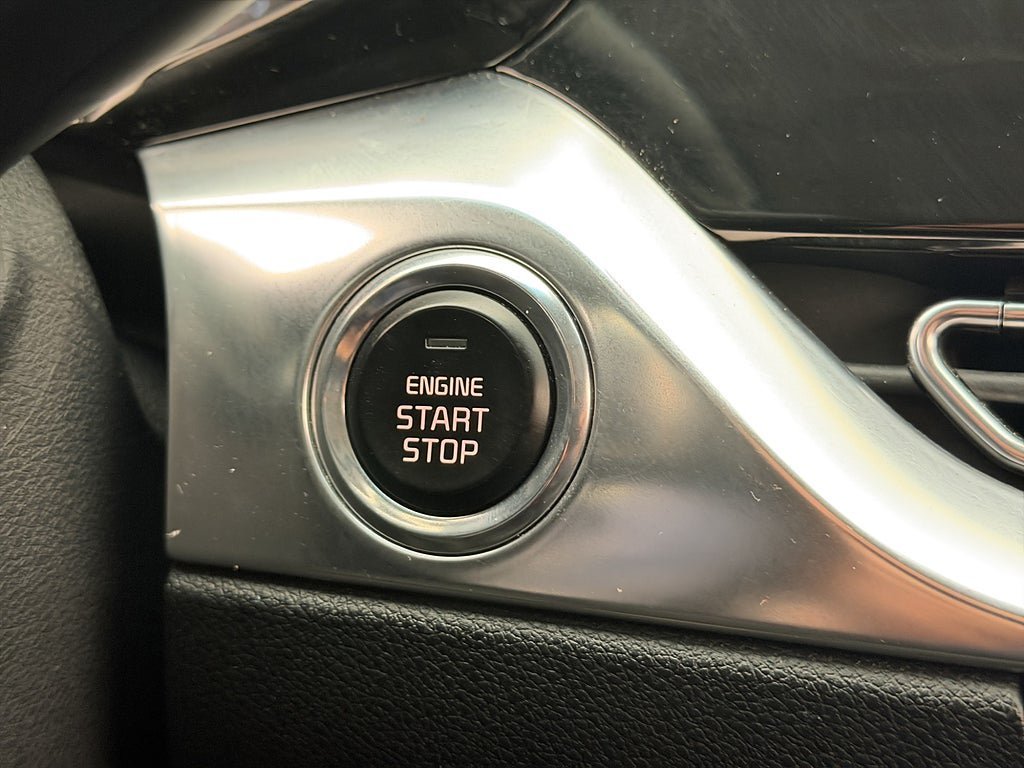 Vehicle Image 26