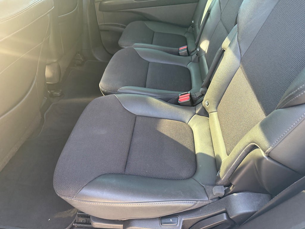 Vehicle Image 17