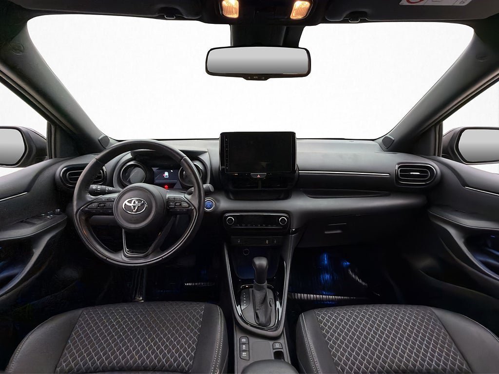 Vehicle Image 13