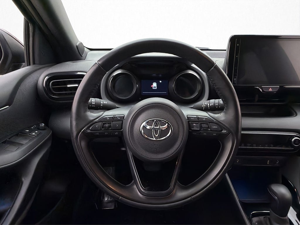 Vehicle Image 14