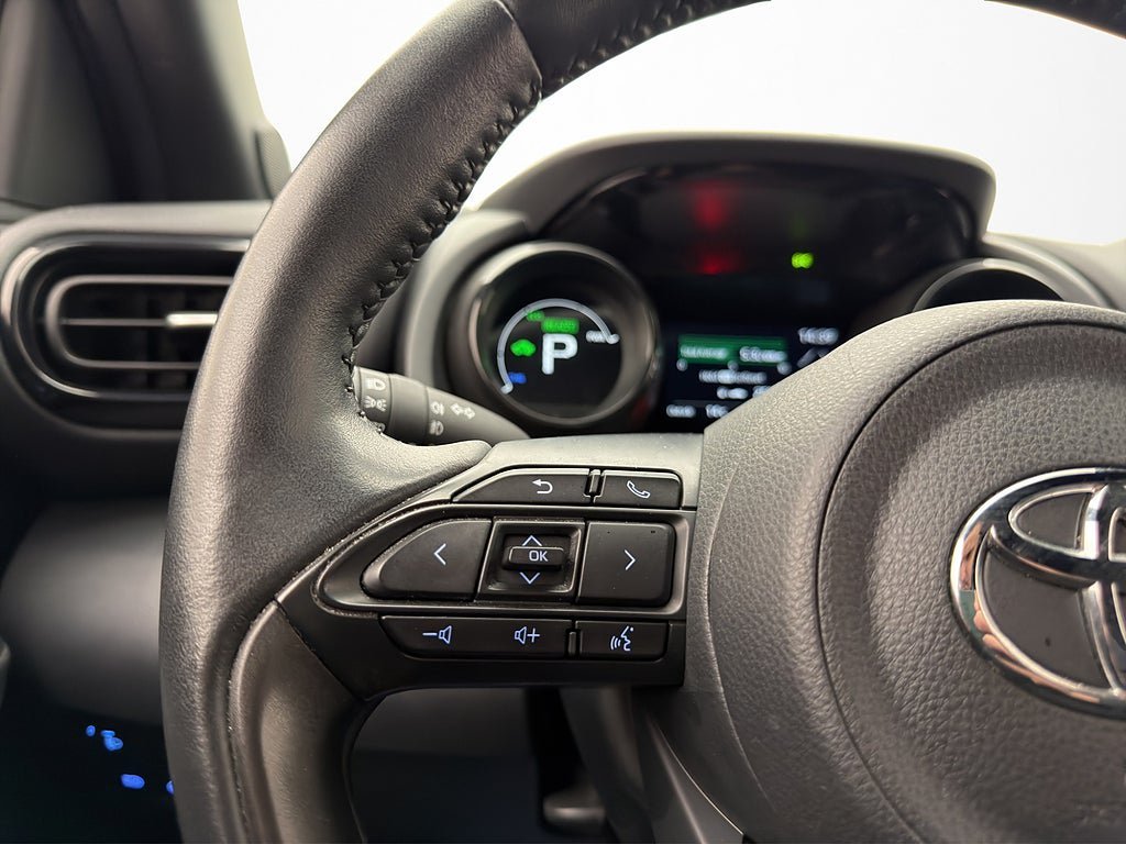 Vehicle Image 15