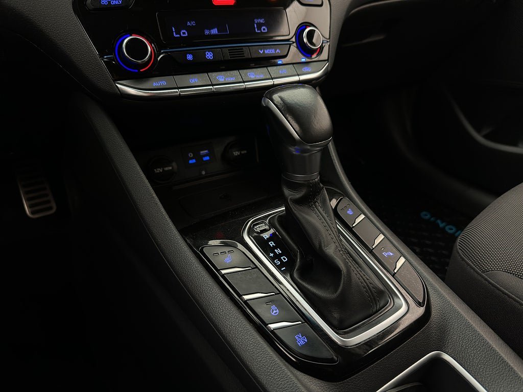 Vehicle Image 24