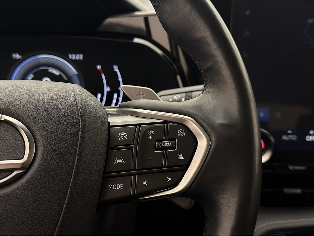 Vehicle Image 16