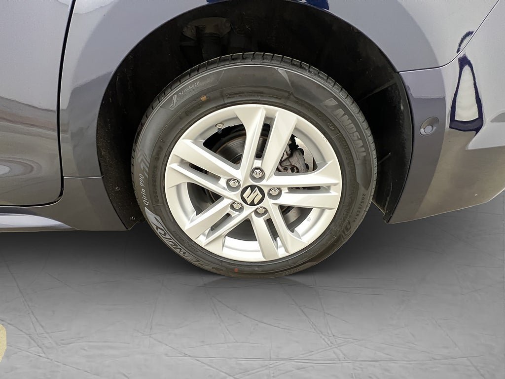 Vehicle Image 35