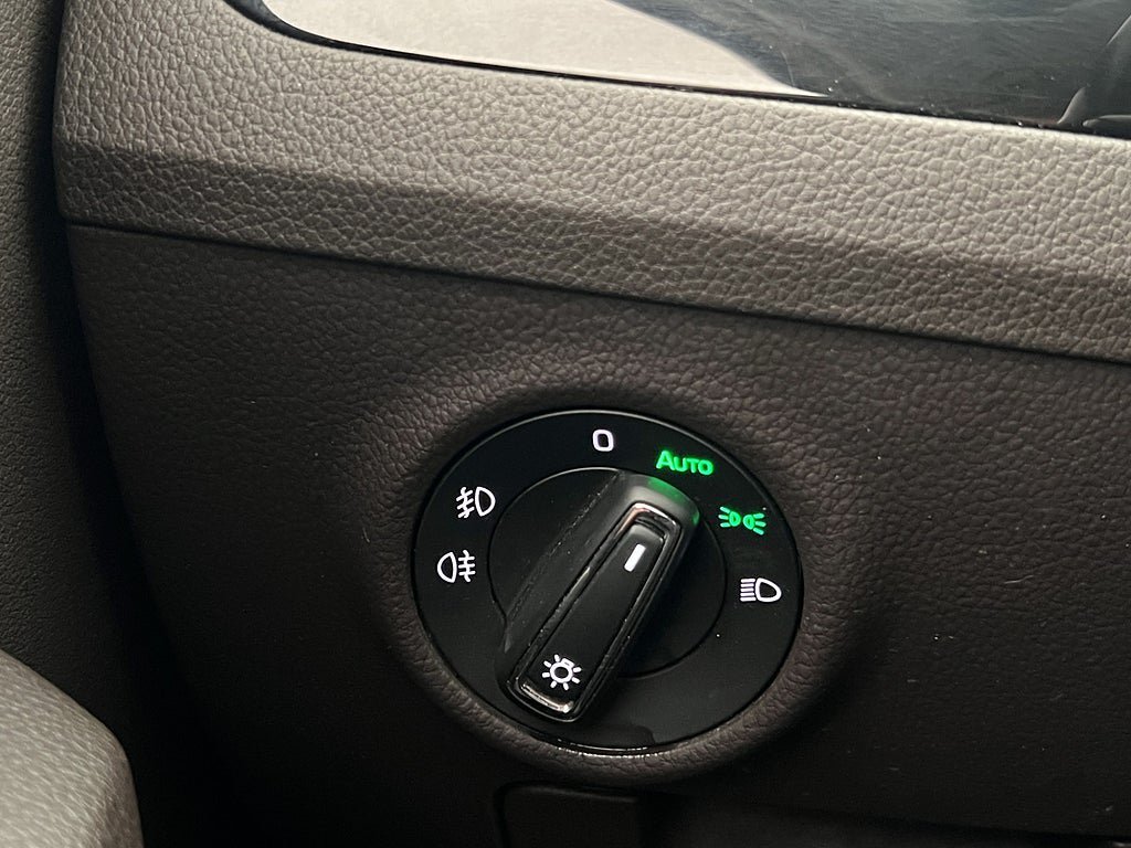 Vehicle Image 27